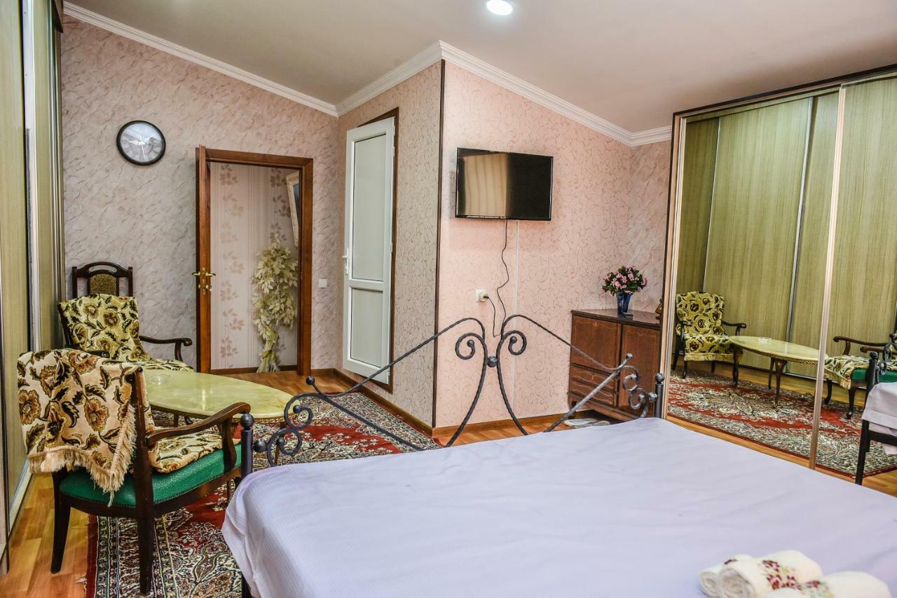 Hotel S.R Тбілісі Екстер'єр фото